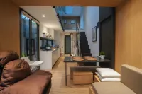 Vila Shopie WonderHouz Hotel di Singosari