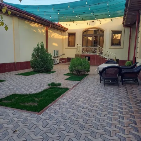 Uyut Hotel