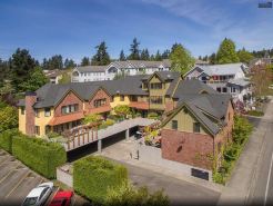 The Eagle Harbor Inn