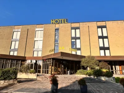 La Fenice Hotel Hotels near The Mall Outlet