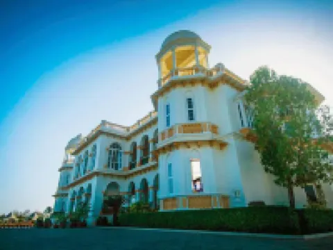 Balaram Palace Resort Hotels in Banaskantha