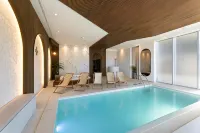 Hotel Salona Palace