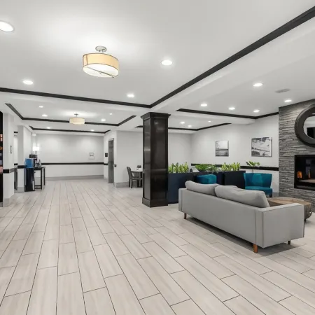 La Quinta Inn & Suites by Wyndham Auburn