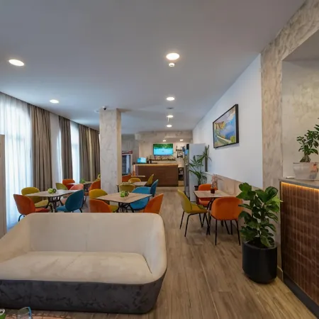 Acros Resort