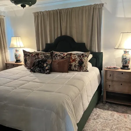 Charming 2-bedroom cottage on the Square in Georgetown
