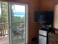 Gated Luxury Queen Bed Cottage Sleeps 2 Air Conditioning Kitchenette EV Charger - Chalets