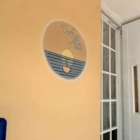 Café Del Mar Apt is a rare beach front Apt