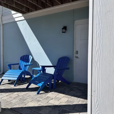 3-bedroom townhome in Lost Key community, within walking distance to the beach.