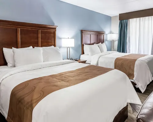 Farragut Inn & Suites Hotels in Farragut