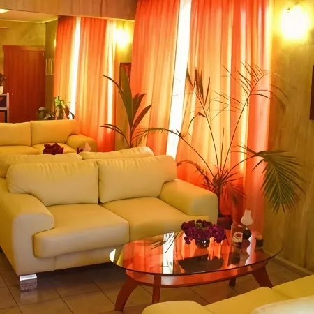 Hotel Palitra Отели рядом с достопримечательностью «Летний театр»