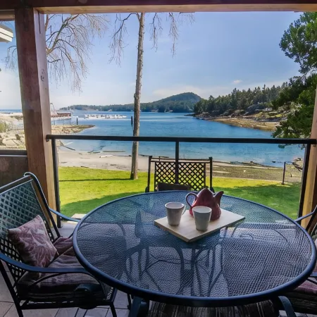 Galiano Oceanfront Inn & Spa