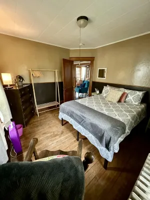 Cozy Arts & Crafts Home in the Heart of Lubec! Walk to all local amenities.