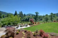 The Lodge at Roseburg