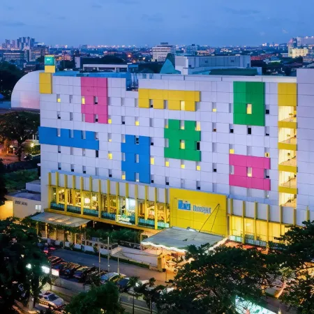 Ibis Budget Jakarta Menteng Отели рядом с достопримечательностью «Посольство Египта»