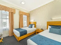 Ramada by Wyndham Hamilton City Center Hotels in Hamilton