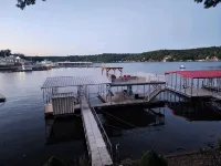 beautiful lake house on lake of the ozarks<br> - Homestays
