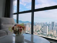 Urban Suites TWO or THREE bedroom by Annesui Cottage