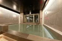 Rembrandt Cabin & Spa Shimbashi - Caters to Men