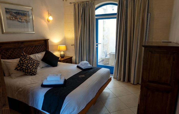 Magnifica - 6 bedrooms (sleeps 12+ 4 kids) Xaghra village