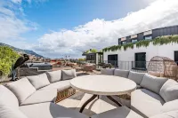 Rooftop Jacuzzi Penthouse at Savoy Insular - Infinity Pools