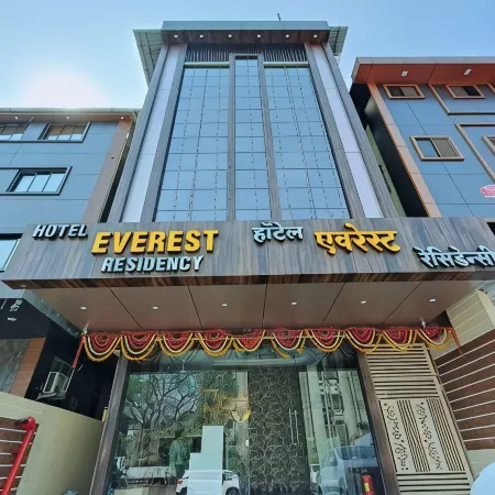 Hotel Everest Residency