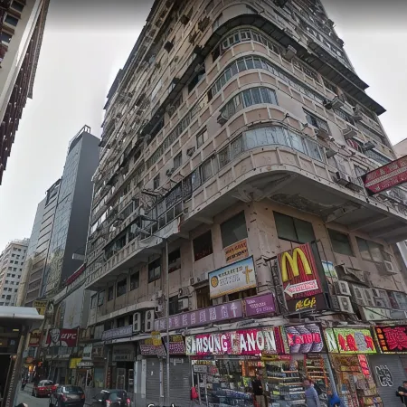 Sky Inn(Tsim Sha Tsui B1 Exit 20m) Отели рядом с достопримечательностью «Торгово-офисный центр Harbour City»