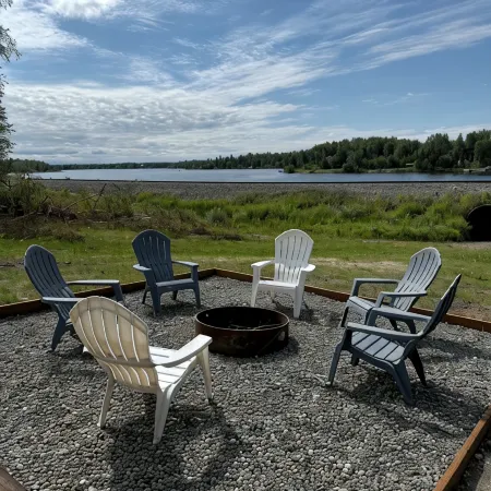 Enchanting whole home on Nancy lake with WiFi in Willow Alaska!