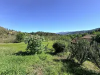 Charming Stone Retreat on 19ha Private Estate | Valley Views & Total Privacy 住宿飯店