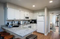 Mountain Adventure Getaway- Cozy 2-room condo in Eden with WiFi and washer/dryer