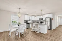 Greer Urban Retreat 3-bedroom house near DT Greer!