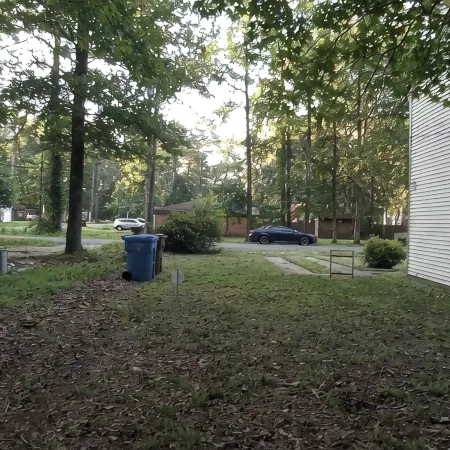 NEWLY REMODELED 2 BEDROOM DUPLEX