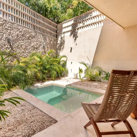 Spectacular House with private pool and garage