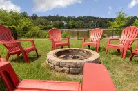 5BD Lakeview Retreat - Fire Pit, Pool Table & BBQ