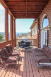 House on the Hill/ 5 bedrooms/ overlooks all of Kernville - 무료 와이파이