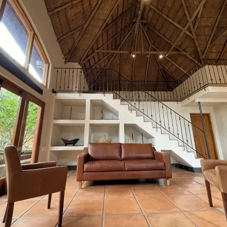 "Bees & Birds" Cottage for 2 people, spacious, open, bright, green setting