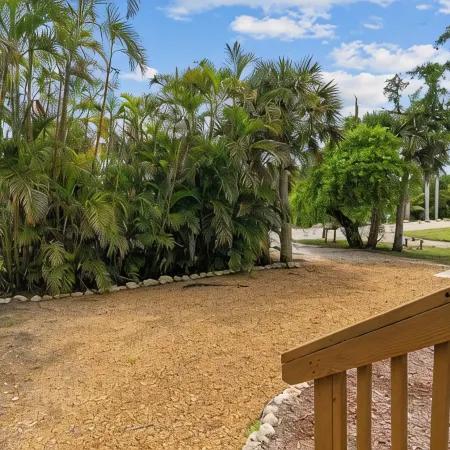 Sanibel Shore C1- 2-Bedroom Cottage Sanibel Near the Beach