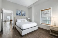 Kemah's Bayfront Getaway with Pool