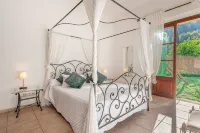 SA VOLTA DE CA NóLIVER DEIA VILLA WITH SPECTACULAR PANORAMIC VIEWS