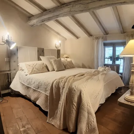 Cortona Shabby Chic House<br>(Independent & balcony)
