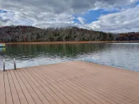 Anchors Away Floating Home @ Whitman Hollow Marina / Froggies Patio Bar - 3-Star