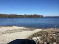 Lake Escape - 2-Star