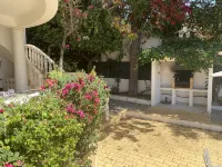 3 bed Villa with Private Pool and Gardens- sleeps 6/8. 5min stroll to village. -  case vacanza in affitto