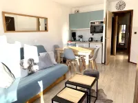 Pleasant 6-person apartment in Vars facing the slopes