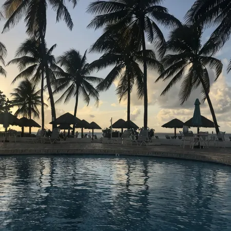 Sunset Reef: An Oceanfront 3 Bedroom Condo in Gentle Winds