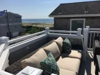 THIRD FROM THE BEACH - OCEAN & BAY VIEWS FROM THE ROOFTOP; SUNRISES & SUNSETS - Homestays
