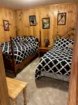 Gorgeous Ski Chalet with Game Room & Hot Tub on Okemo Mt. under 1 mile to base!