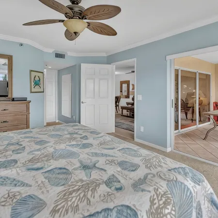 2br Condo on Park with walking access to the beach.