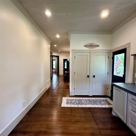 1910 on Route 66 is a Charming historic 2 bedroom 2 bath home, close to downtown