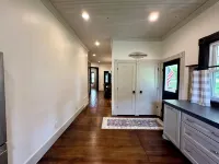 1910 on Route 66 is a Charming historic 2 bedroom 2 bath home, close to downtown