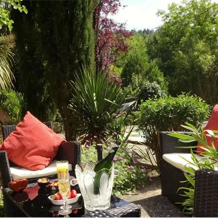 Spacious villa in theAude close to the sea, mountains, history and vineyards!